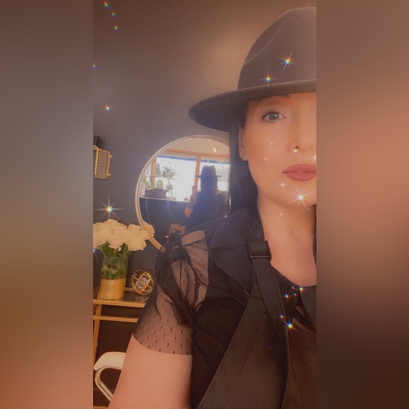 3 SySters Luxe Posher Nicole LaRae - Picture 2 of 7